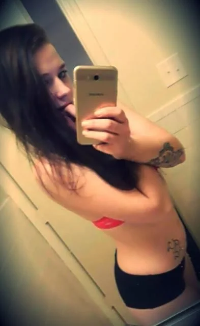 dripping wet nympho super freak ready to play only 10pm in Louisville – Women Seeking Men photo 4