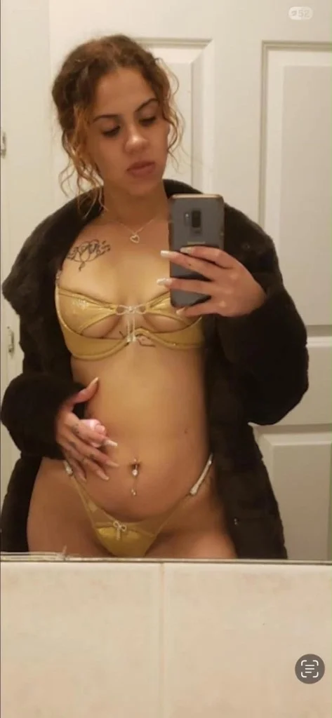 Only in town for two nightsAsk about my two girlll in Louisville – Women Seeking Men photo 3