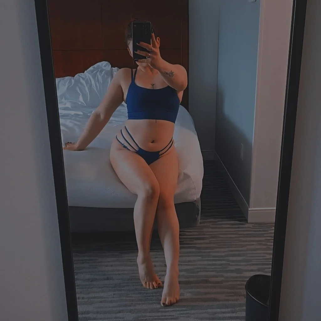 Ex gymnast very flexible no gag reflex true freak slut Quit... in Louisville – Women Seeking Men
