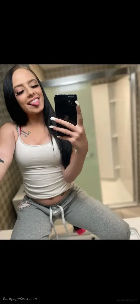 come see me no bare services no anal in Louisville – Women Seeking Men photo 2