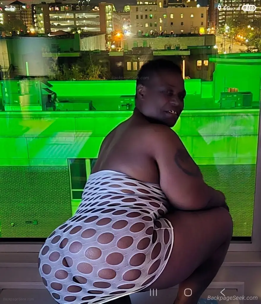 Queen Starr All that and more in Louisville – Women Seeking Men photo 4