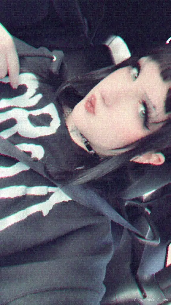 READY AND EAGER TIGHT YOUNG GOTH CUMSLUT in Louisville – Women Seeking Men photo 5