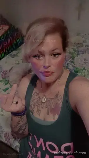 LOOKING TO PARTY in Louisville – Women Seeking Men photo 3