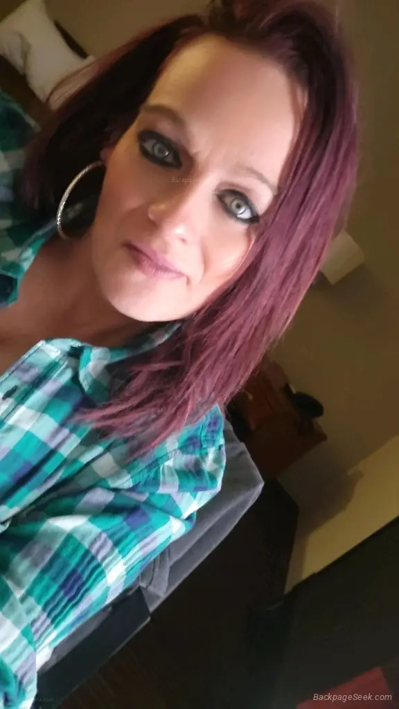 Hot Horny Milf in Louisville – Women Seeking Men photo 2
