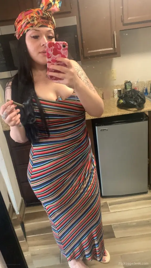 sexy tall thick n tatted in Louisville – Women Seeking Men photo 3