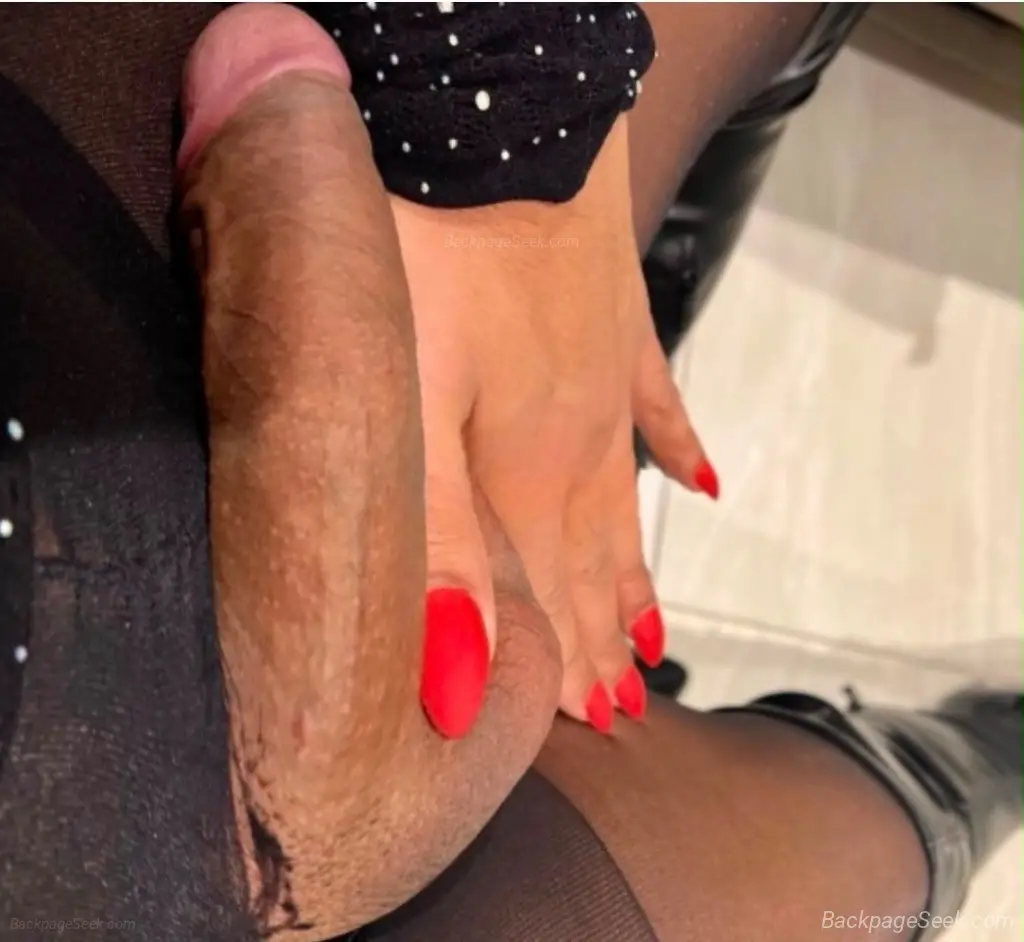 Visitando tu zona Disponible 247 latina garganta profunda So... in Louisville – Women Seeking Men photo 5