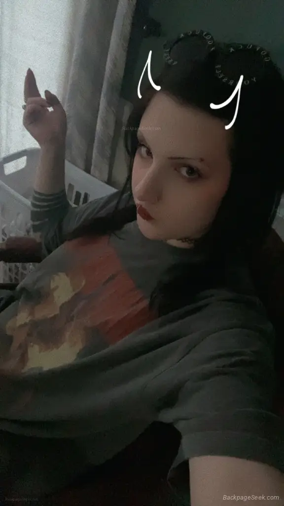 AVAILABLE NOW TIGHT YOUNG GOTH CUMSLUT in Louisville – Women Seeking Men photo 4