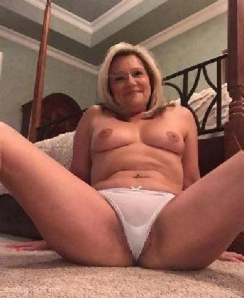 Unsatisfied Divorced Mom looking for B-j Fun*Totally (macon) in Macon - Women Seeking Men photo 3