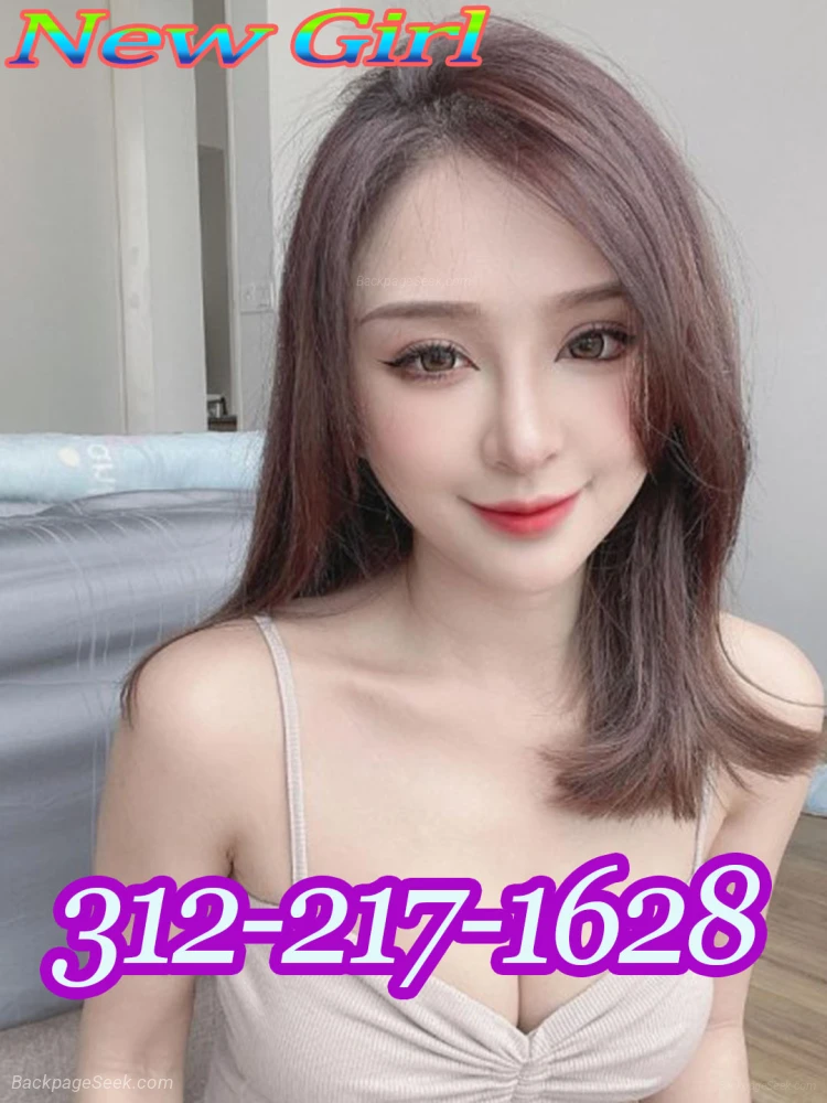 312-217-1628 best in town good service very clean room in Madison - Massage & Bodywork photo 4