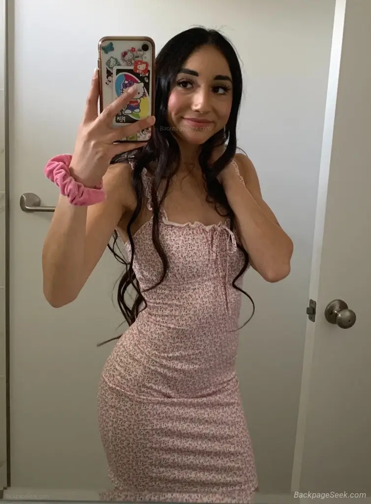 Perky Pretty and Petite Latina No Catfish What You See Is Wh... in Mcallen – Women Seeking Men photo 2
