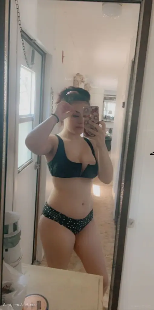 Young Sexy Horny girl Pretty Tight Pussy Special Service 247 in Mcallen – Women Seeking Men photo 3