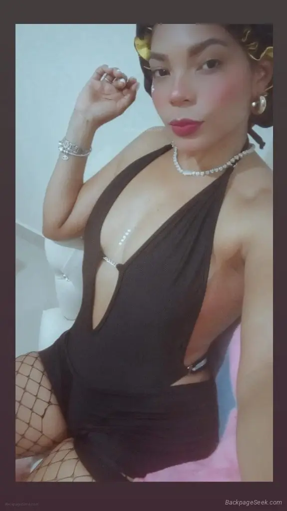 A very nice happy and cordial greeting I'm Estrella And I'm... in Mcallen – Women Seeking Men photo 3