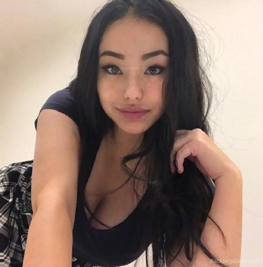 Attractive Asian Young Girl Special BBJ Service Oral Anal,Car