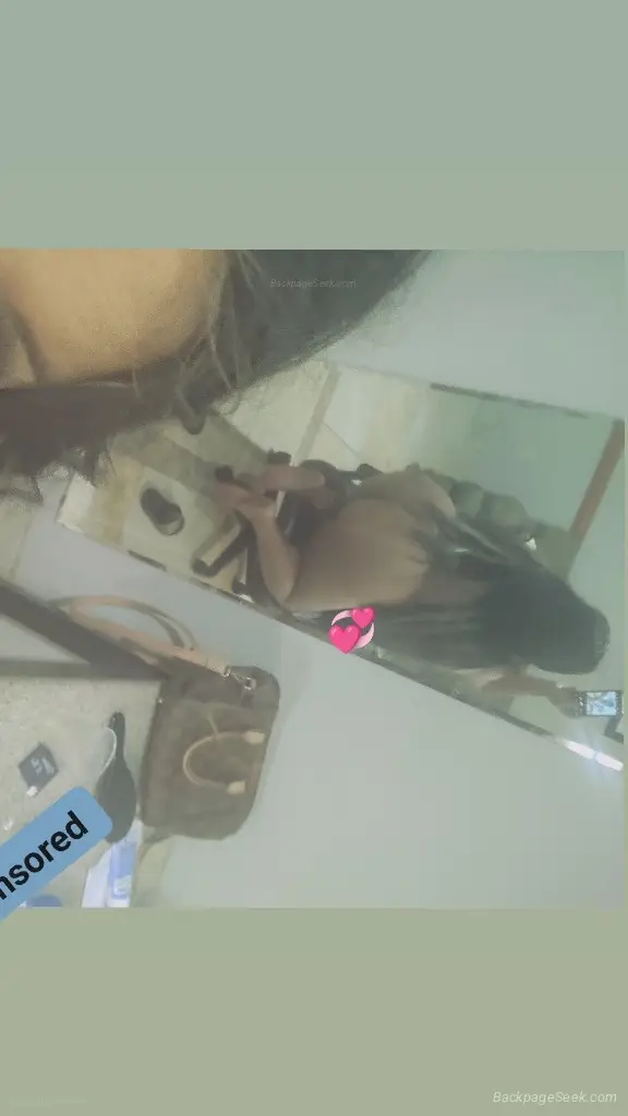 asian latina with a BIG BOOTY , young tight pink pussy big juicy lips