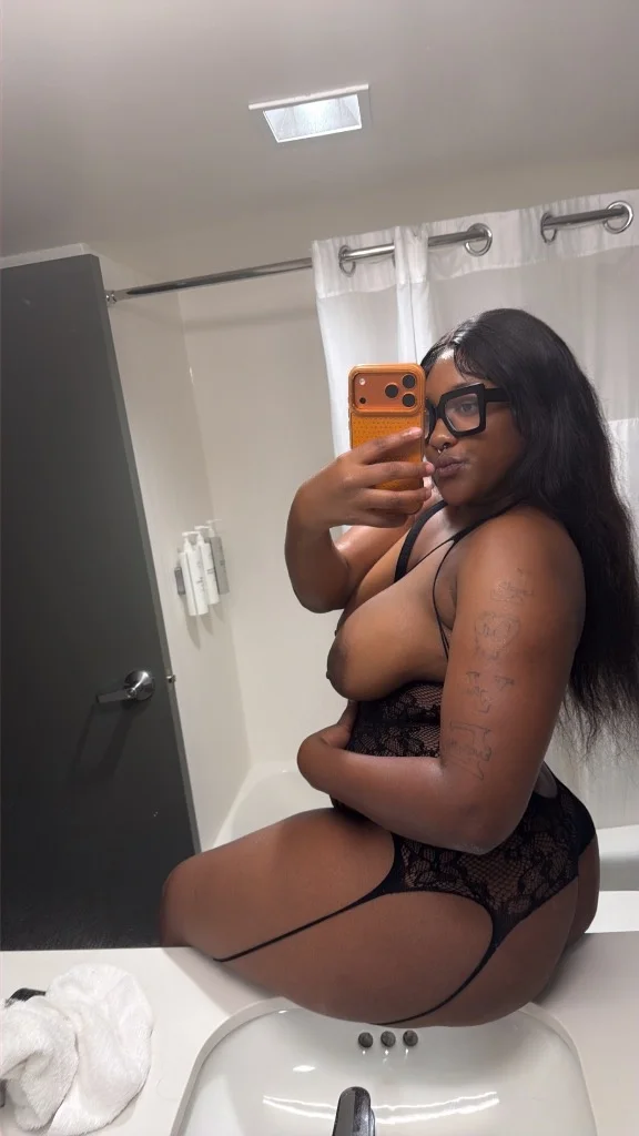 Isis Your Favorite Escape in Memphis – Women Seeking Men photo 4