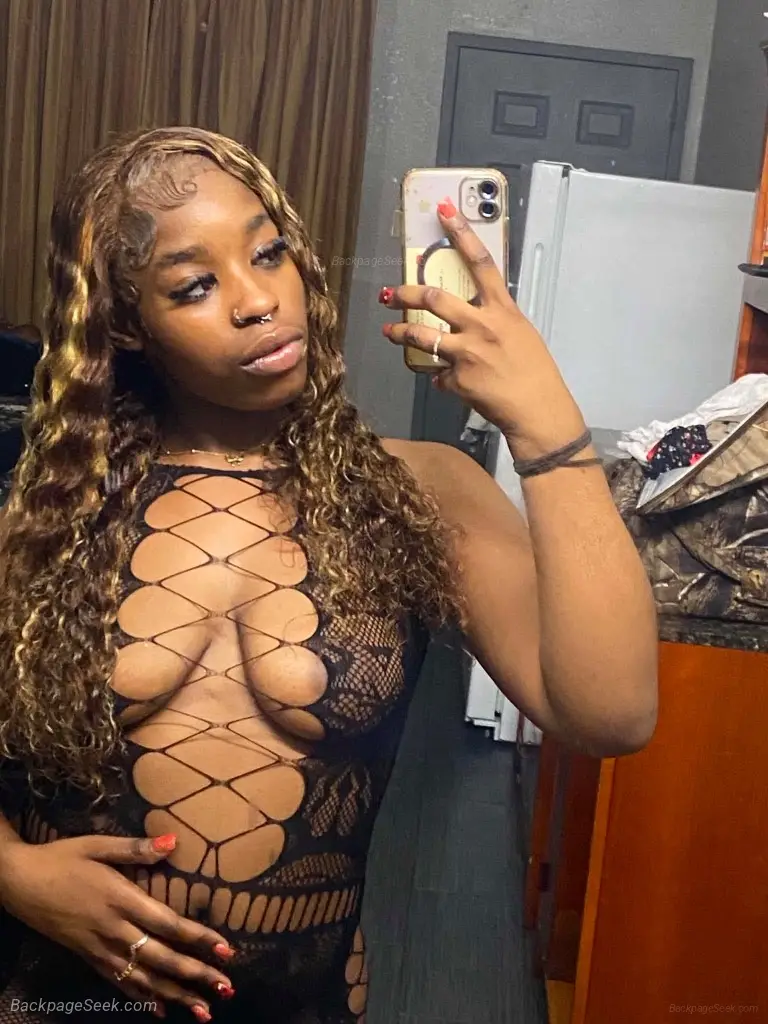 choclate , sexy , slim thick , WET & real classy when needed in Memphis - Women Seeking Men photo 5