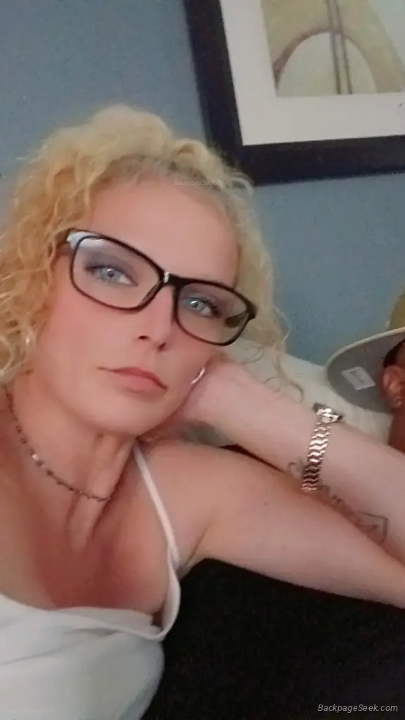 Naughty Country Girl in Memphis - Women Seeking Men photo 6