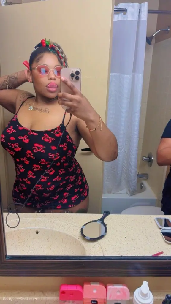 1 Of NONE Nothing Like the rest Ask ME about my 2girl in Memphis – Women Seeking Men photo 4