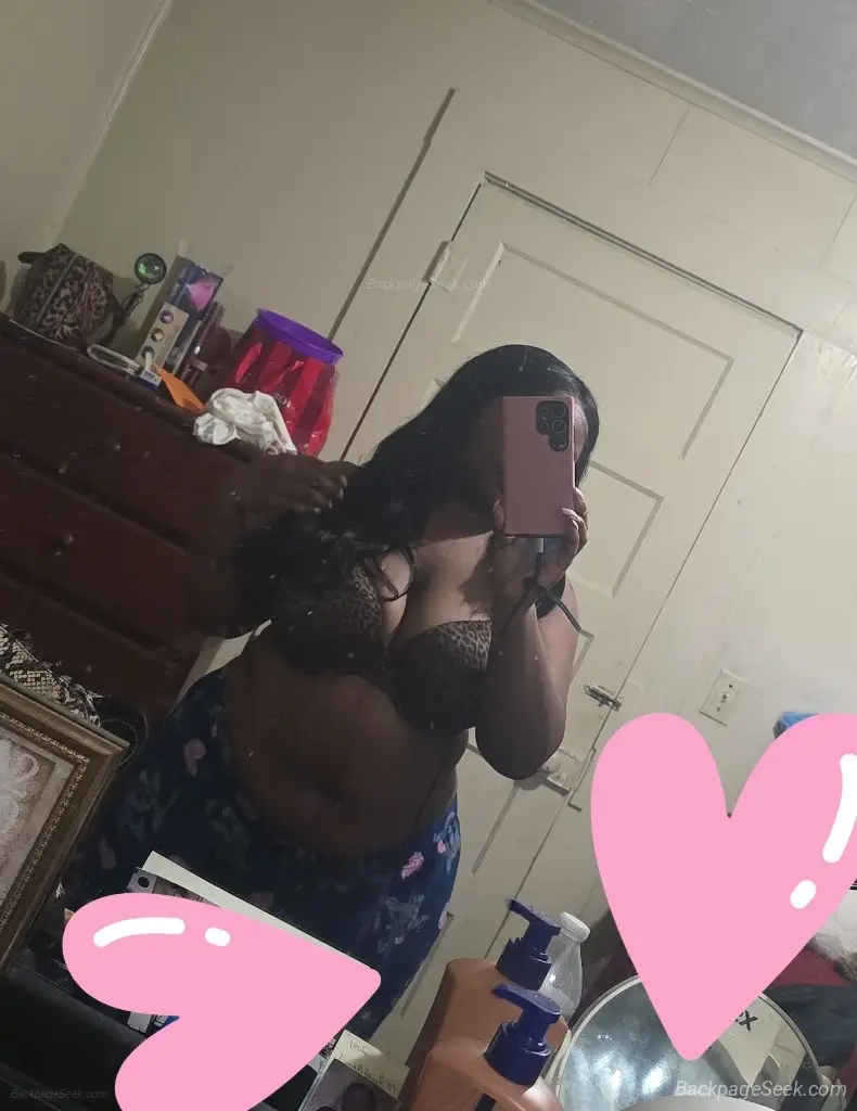Mississippi gurl visiting Memphis Hit me upp