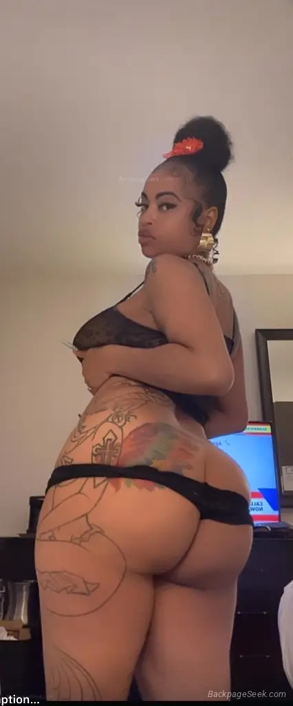 Your favorite creamy 5ft ball of fun Slim Thick Petite Freak... in Memphis – Women Seeking Men photo 3