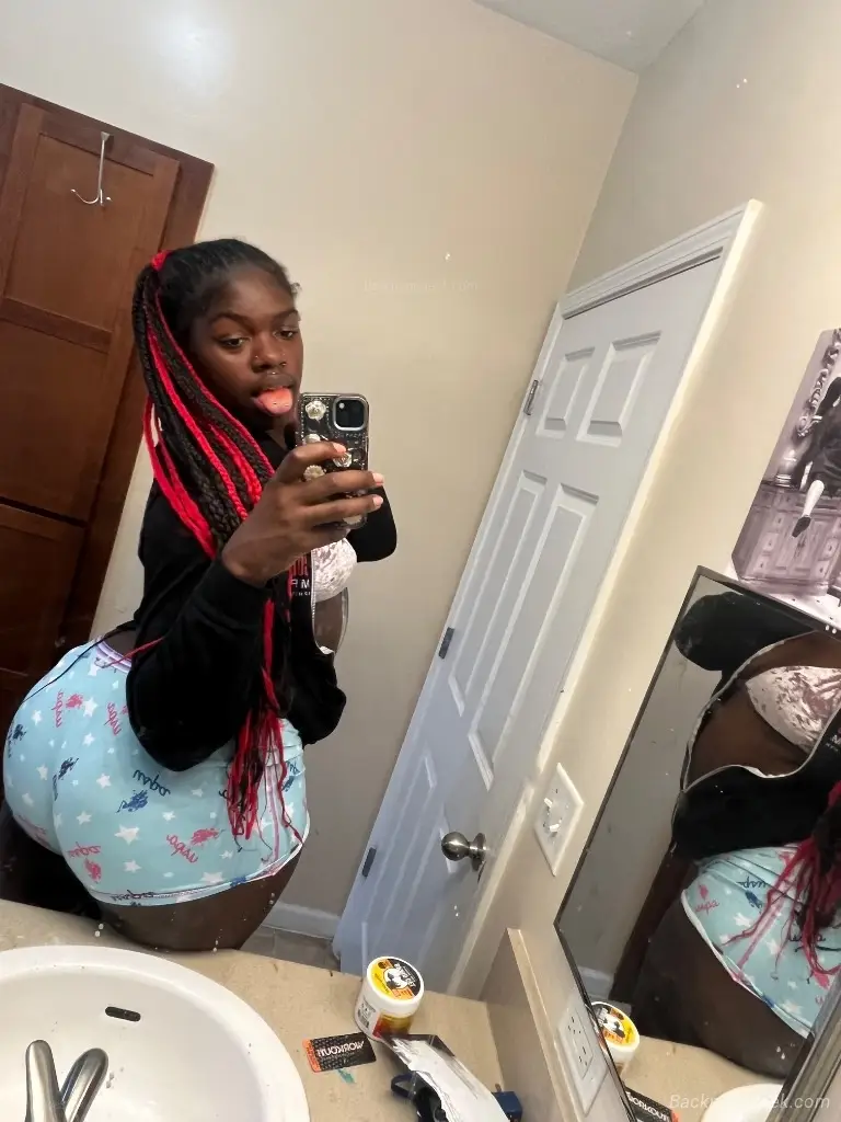 Come Fuck My 6'4 THICK ASS REAL AMAZON BABY