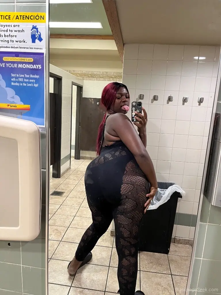 Come Fuck My 6'4 THICK ASS REAL AMAZON BABY in Memphis – Women Seeking Men photo 2