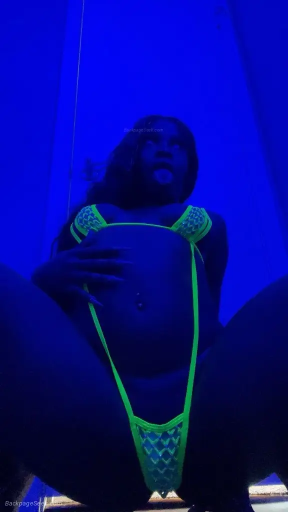 Sweet Slim Chocolate Petite in Memphis – Women Seeking Men photo 2