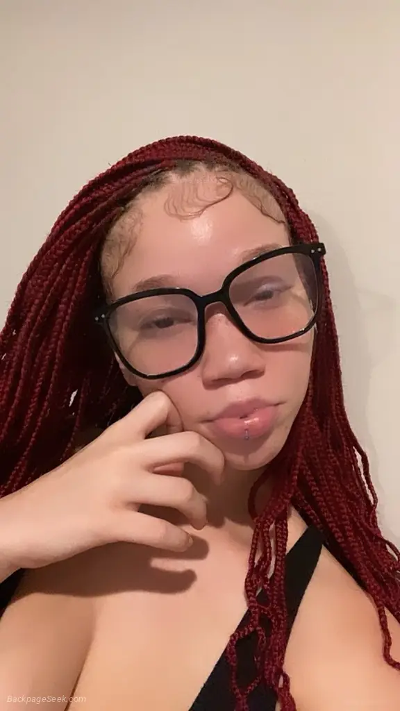 Twitter Famous Yess Its Really Me Come See Lady