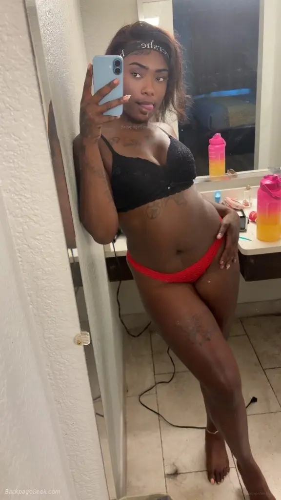 Pretty Tight Pussy Creamie Wet Super Soaking Ready To Rock Y... in Memphis – Women Seeking Men photo 2