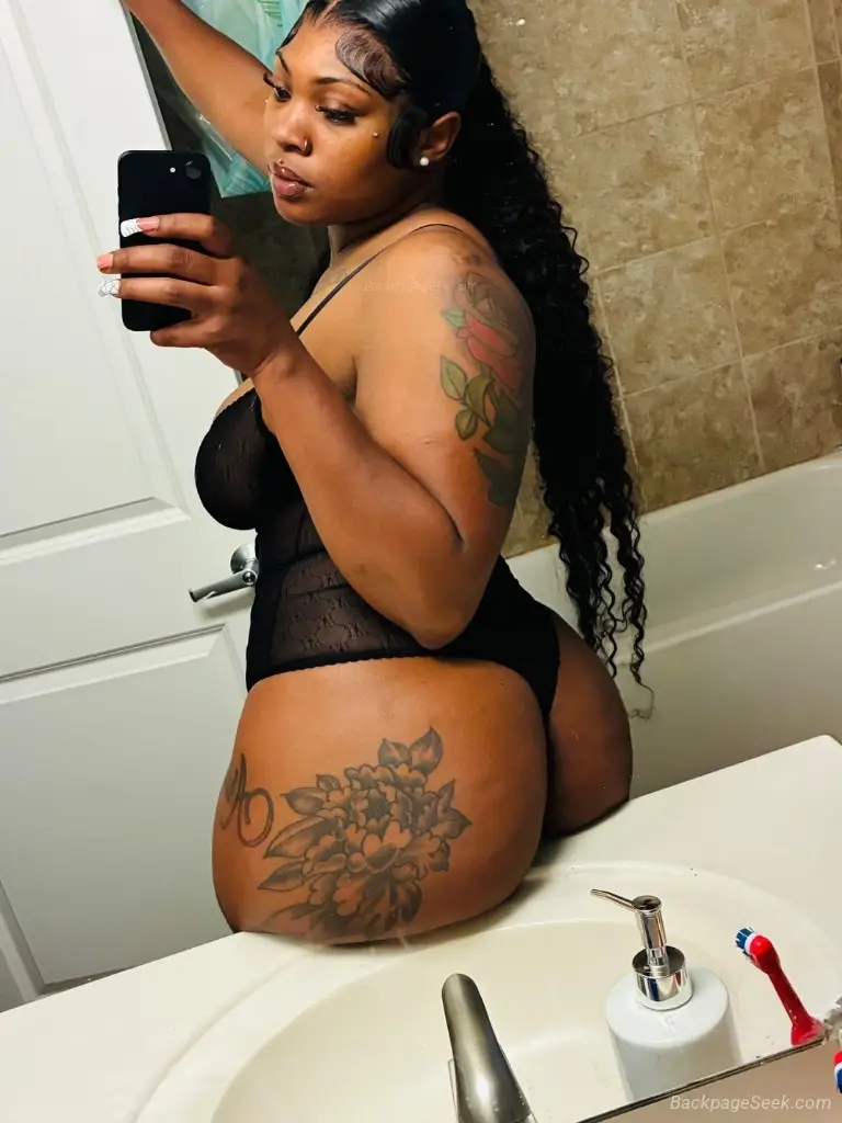 FREAKY PRETTY BITCH READY TO MAKE YOU BUST INCALL QV HHR AND... in Memphis – Women Seeking Men photo 3