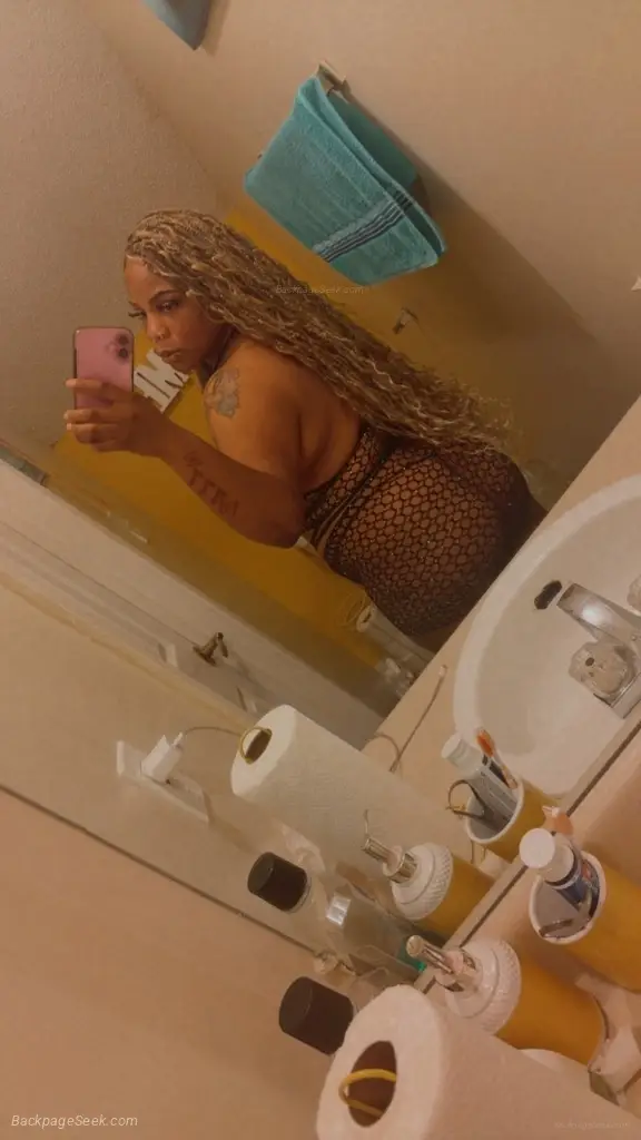 Karma in Memphis – Women Seeking Men photo 4