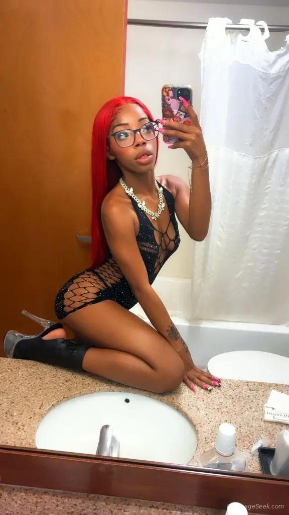 ITTY BITTY SLUT in Memphis – Women Seeking Men photo 5
