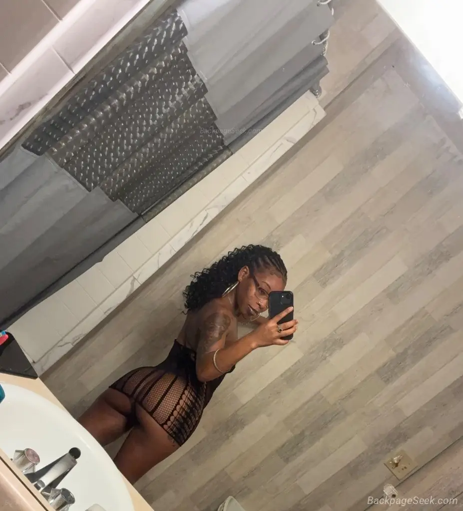 4'11 FUNSIZE FREAKY FUTURISTIC FRIDAYS IN EFFECT NOW The FEE... in Memphis – Women Seeking Men photo 2