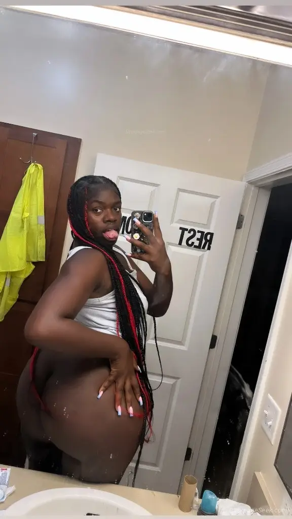 Come Fuck My 6'4 THICK ASS REAL AMAZON BABY