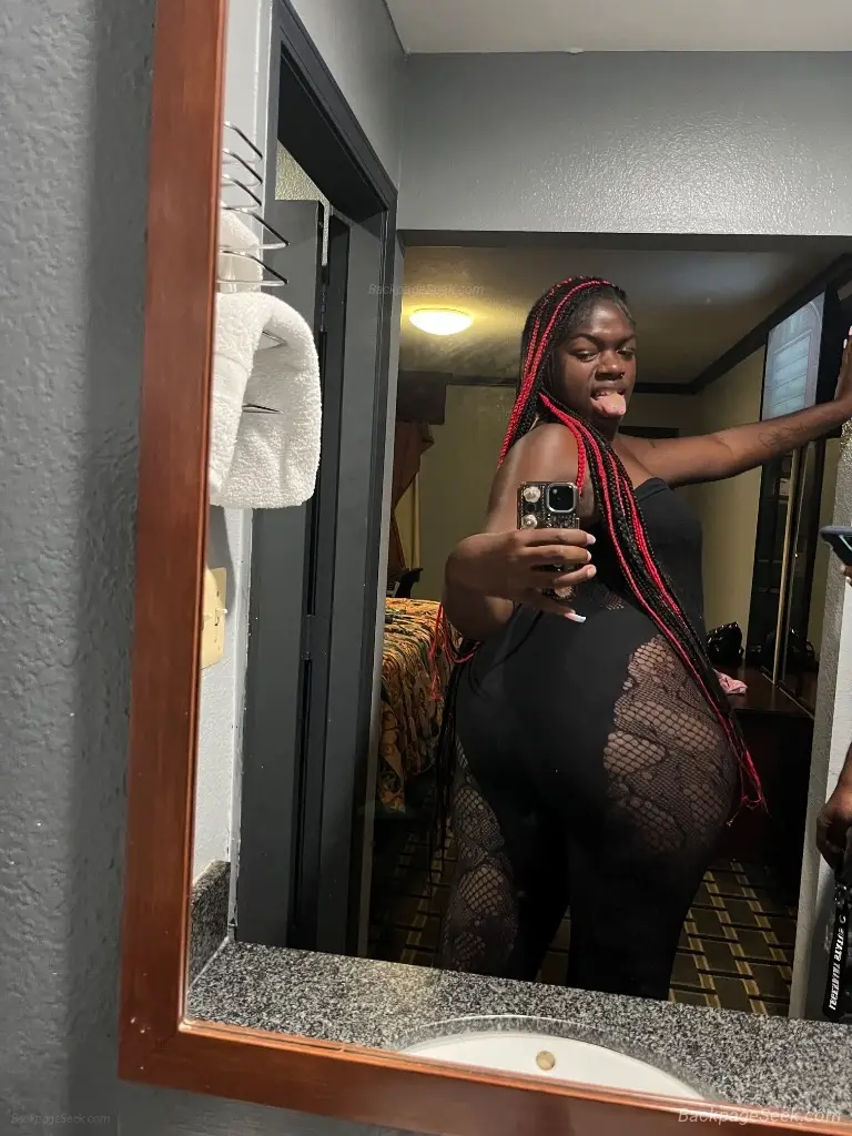 Come Fuck My 6'4 THICK ASS REAL AMAZON BABY in Memphis – Women Seeking Men photo 5