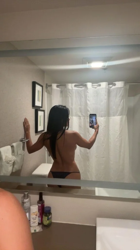 Hola amor soy Sofia de Colombia cariosa y trato de novios in Miami – Women Seeking Men photo 3