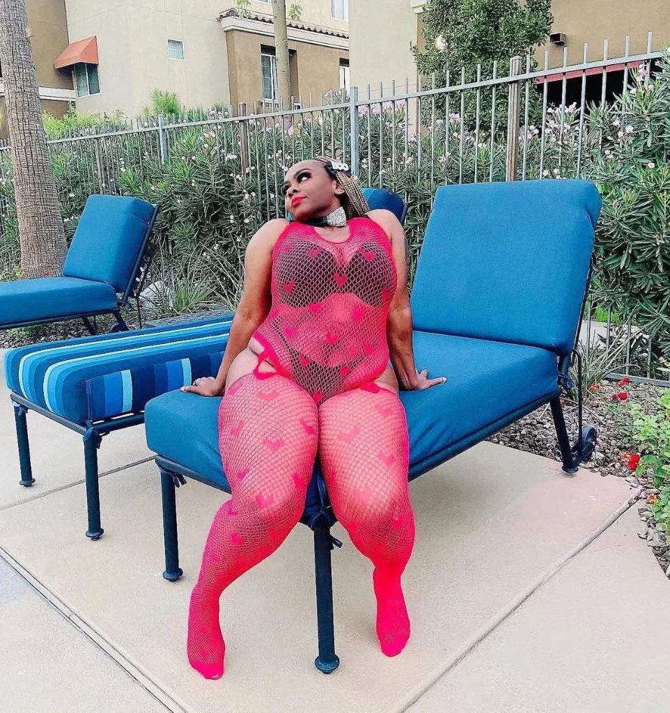 FREE SESSION WITH THE PURCHASE OF MY ROOM THIS IS A TRADE YO... in Miami – Women Seeking Men photo 5