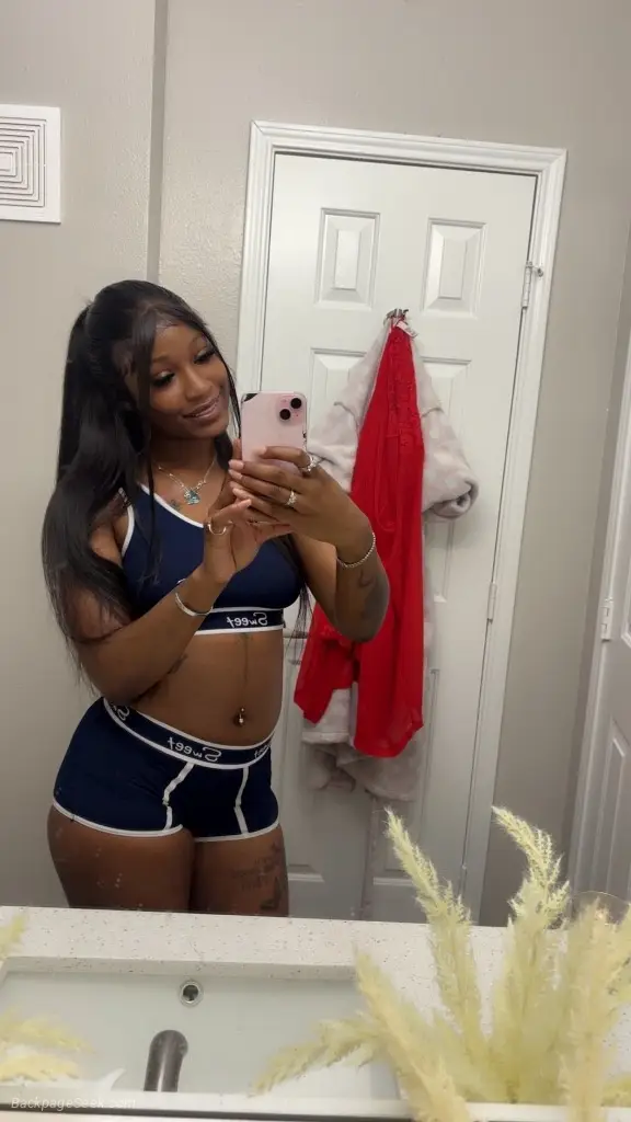 YOUR NEW FAVORITE Incalls Outcalls Available in Miami – Women Seeking Men photo 2