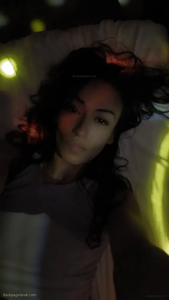 POPPIN LIKE FIREWORKS SMALL AND PETITE NOTHING BUT A GREAT T... in Miami – Women Seeking Men photo 3