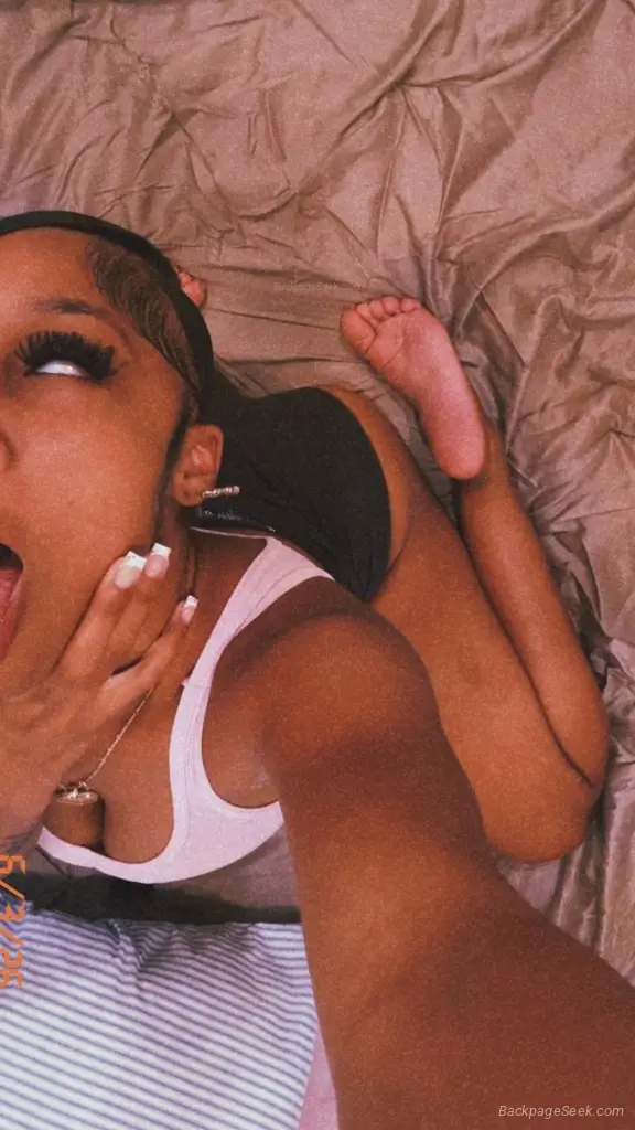 SLIM THICK PETITE SEX FANATIC in Miami – Women Seeking Men photo 5