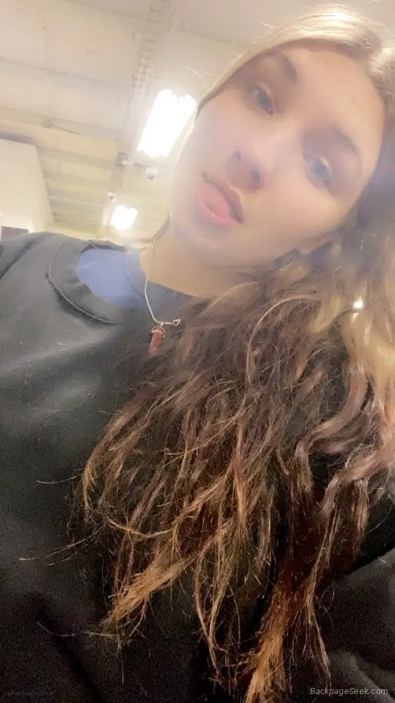 interesd in having convos with new people in Miami – Women Seeking Men photo 2