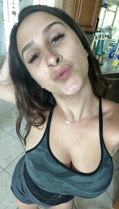 I m down for fun in Miami – Women Seeking Men photo 2