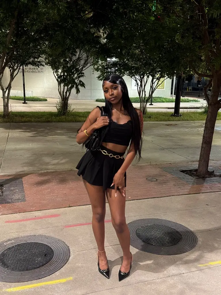 Your Foreign Chocolate Goddess Is Back 2 Girls Available Out... in Miami – Women Seeking Men photo 6