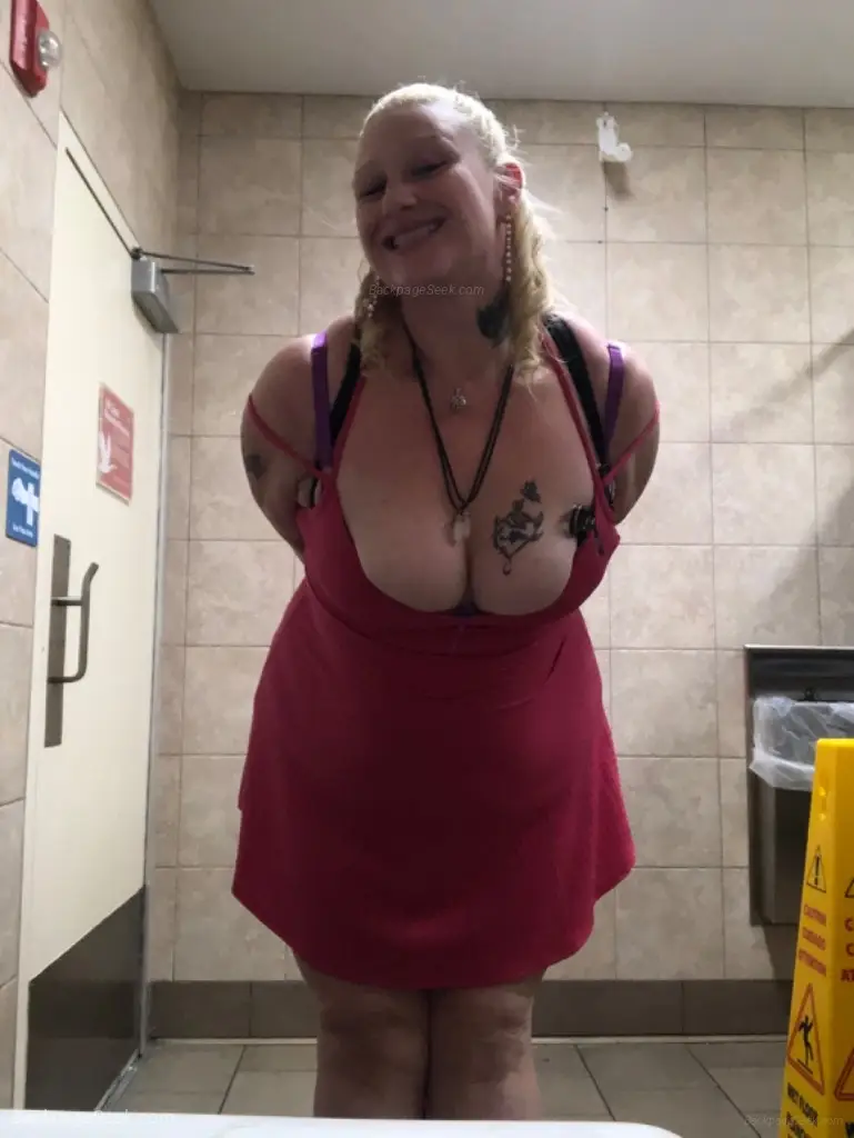 SUCKABLE SUNDAYS Blow Job SPECAILS cum get your soul sucked out