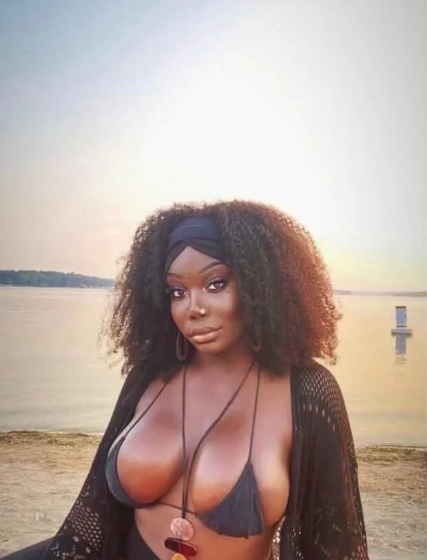 TS Naomi NEW NUMBER in Milwaukee – Women Seeking Men photo 6