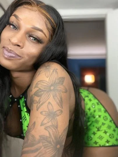 RYATHEGODDESS in Milwaukee – Women Seeking Men photo 2