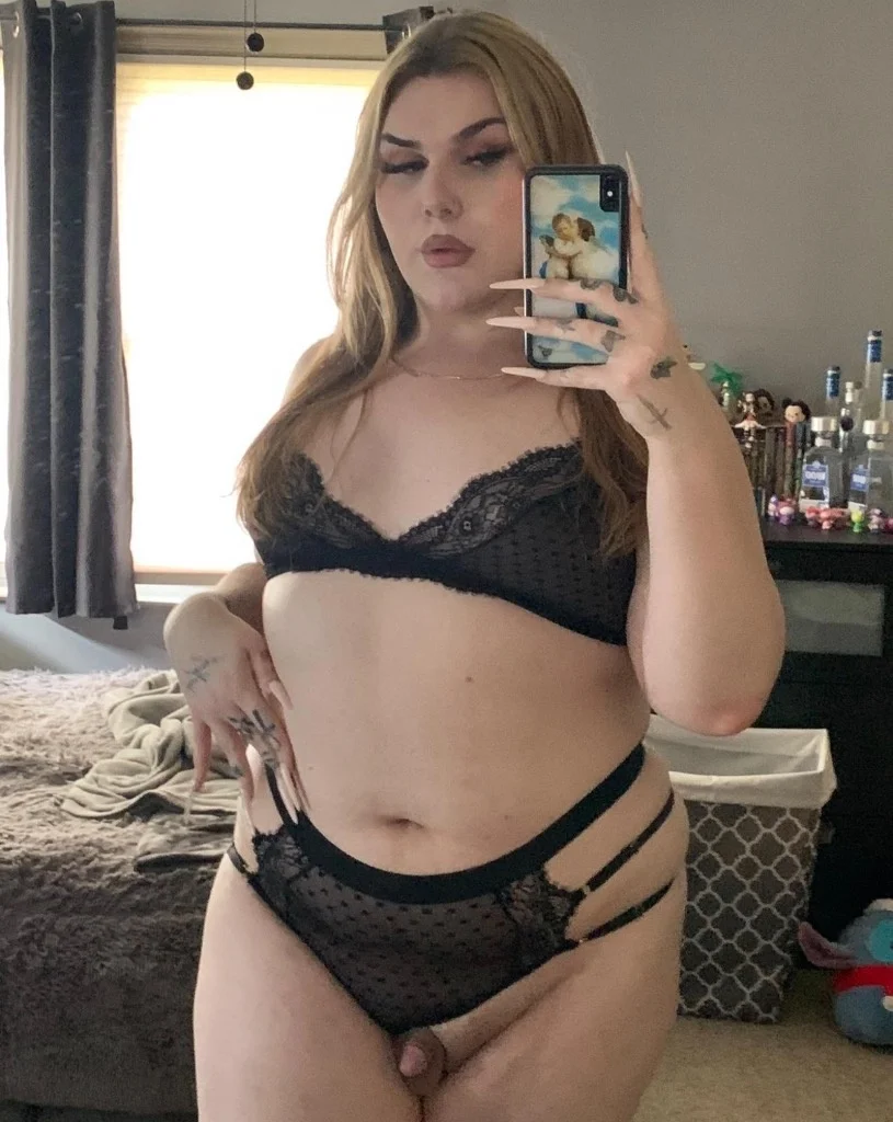 Alicia I love sucking cock in Milwaukee – Women Seeking Men photo 4