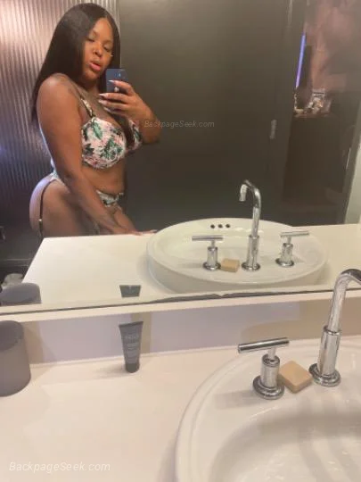 YONNIE DA CUTEST FREAKYEST FREAK!! in Milwaukee - Women Seeking Men photo 2