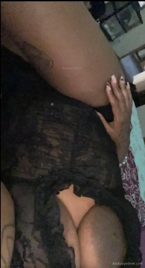 i'm doing deals come get this fat wet pussy in Milwaukee – Women Seeking Men photo 4