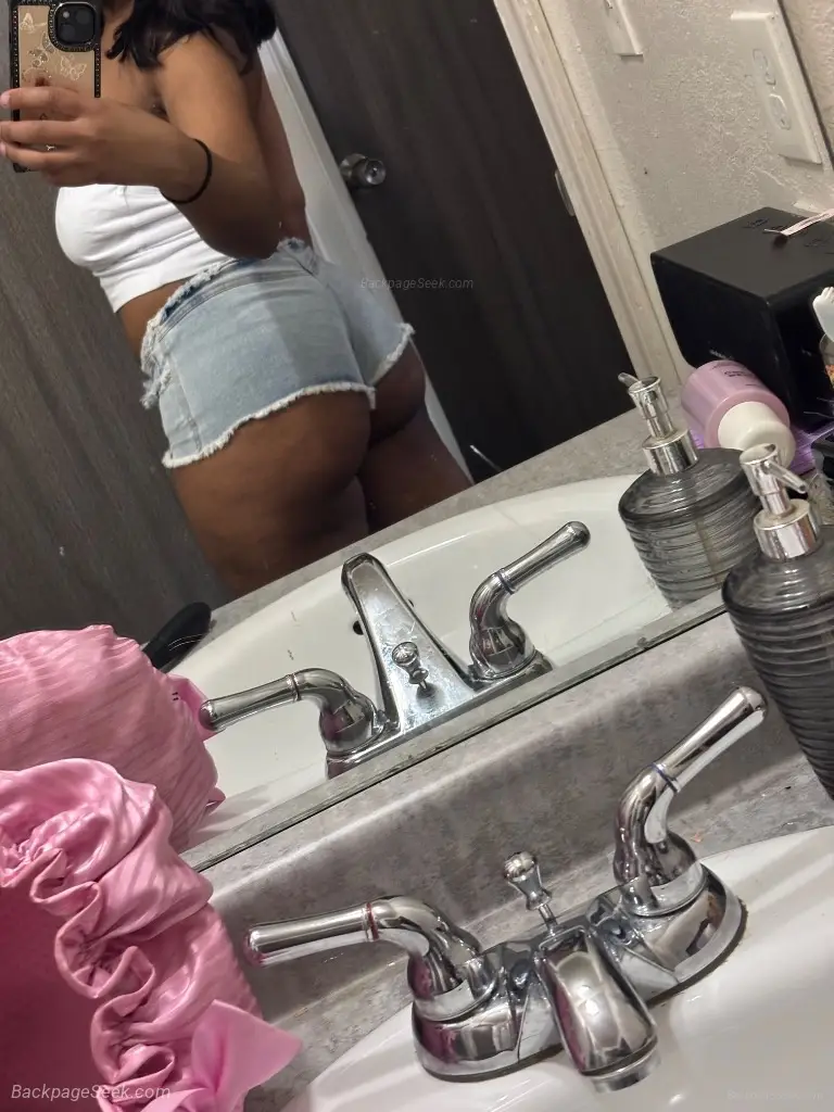 Thick Lightskin Ebony Freak Hoe in Milwaukee – Women Seeking Men photo 6